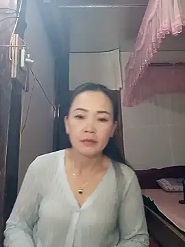 Feeling-hot online show from February 13, 2026, 12:50 am