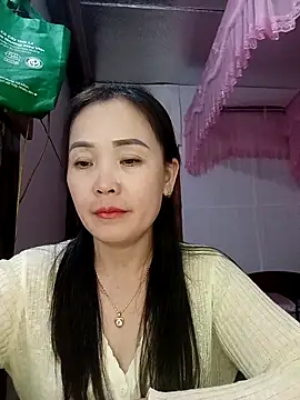 Feeling-hot online show from March 13, 2026, 2:23 pm