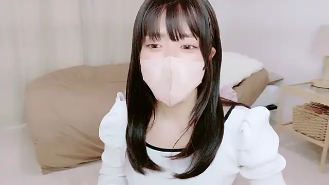 KAZUNAxo online show from November 17, 2025, 1:55 am