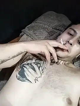 Latrelzin17 online show from December 4, 2025, 9:51 am