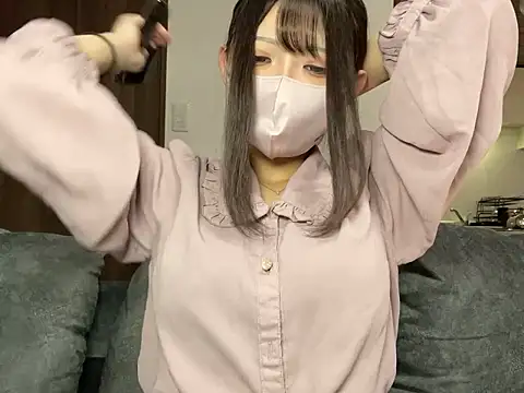 amu nyan cute online show from November 20, 2025, 3:50 am