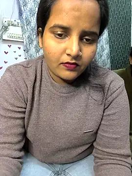 Snapshot of drakezone chatting on December 1, 2025, 5:29 pm drakezone online show from December 1, 2025, 5:29 pm