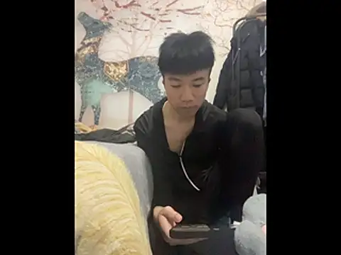 Theo615 online show from November 21, 2025, 12:15 pm