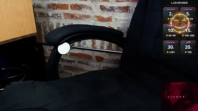 Snapshot of CaramelToy chatting on January 11, 2026, 8:52 am CaramelToy online show from January 11, 2026, 8:52 am