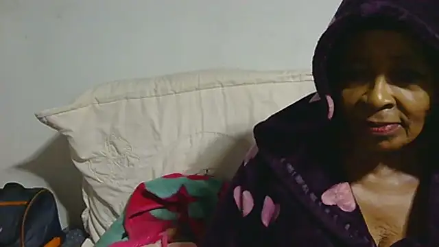 GucciladyXXXX online show from February 15, 2026, 8:24 am