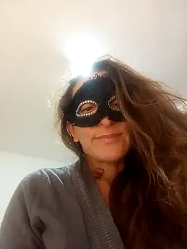 Giorgia13 online show from November 28, 2025, 5:15 pm