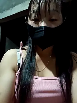 vangkt-cute online show from April 15, 2026, 8:53 pm