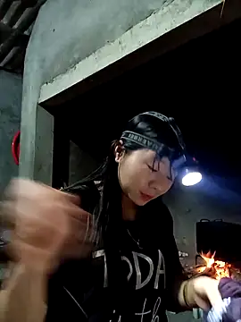 vangkt-cute online show from April 18, 2026, 10:08 am