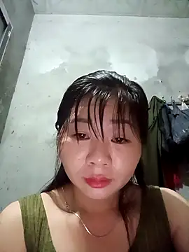 Snapshot of vangkt-cute chatting on April 21, 2026, 7:17 pm vangkt-cute online show from April 21, 2026, 7:17 pm