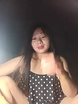 vangkt-cute online show from July 10, 2026, 6:32 pm