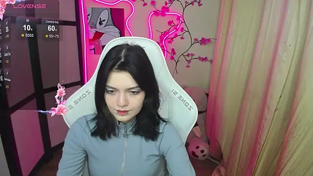 EmmaDarkk online show from November 25, 2025, 10:15 am