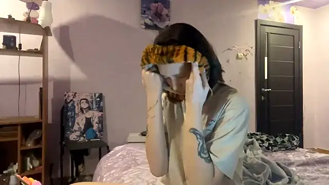 JamieRosten online show from November 24, 2025, 12:16 pm