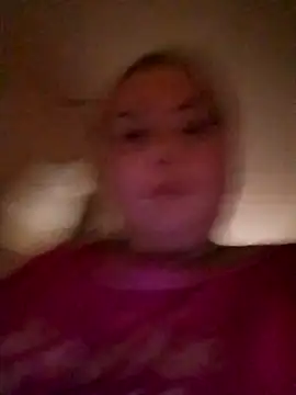 Moumy girl online show from November 11, 2025, 6:52 pm