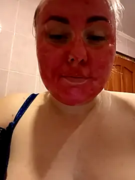 Moumy girl online show from November 16, 2025, 8:53 am