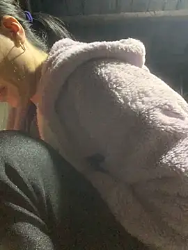 phuong cute online show from November 21, 2025, 12:54 am