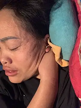 phuong cute online show from November 23, 2025, 1:16 am