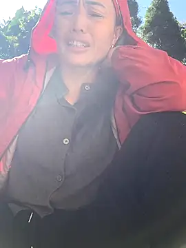 phuong cute online show from November 26, 2025, 3:51 am