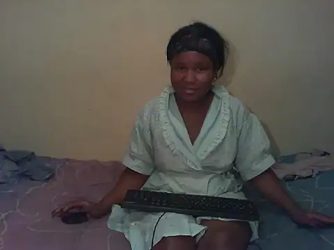 Snapshot of Diva-girl chatting on November 23, 2025, 1:22 pm Diva-girl online show from November 23, 2025, 1:22 pm