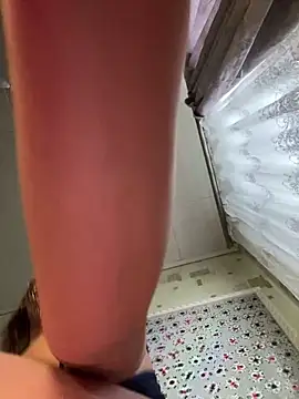 Snapshot of _SaraFun__ chatting on December 1, 2025, 10:20 am SaraFun online show from December 1, 2025, 10:20 am