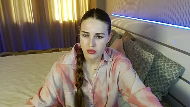 cutie violet online show from November 27, 2025, 10:50 am