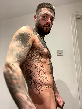 magicmichaell online show from November 12, 2025, 10:48 am