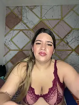 Amira Malia online show from April 14, 2026, 12:11 pm