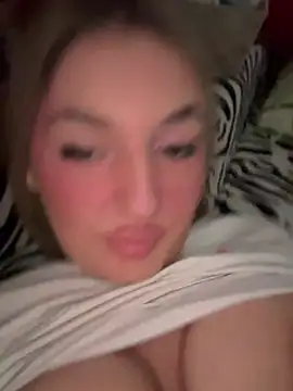 Marisaaasss online show from January 12, 2026, 1:27 pm