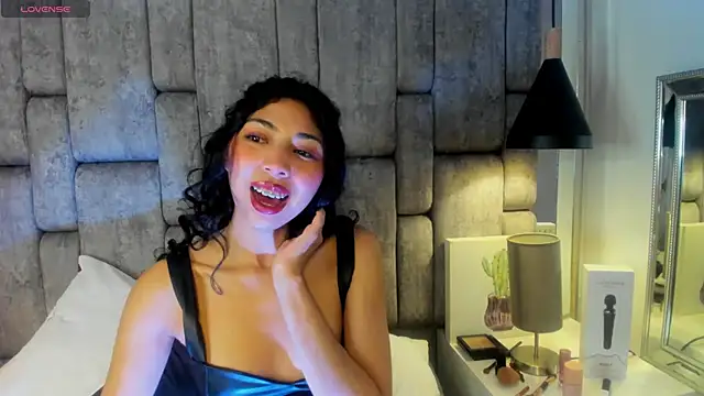 Emmaskinny online show from November 30, 2025, 5:00 am