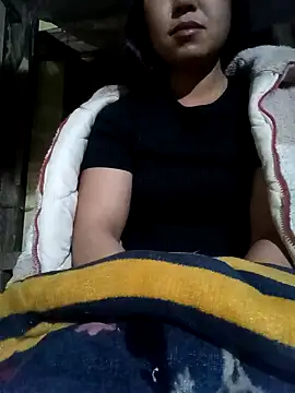 Snapshot of mi_ka_mi chatting on November 25, 2025, 5:35 pm mi ka mi online show from November 25, 2025, 5:35 pm