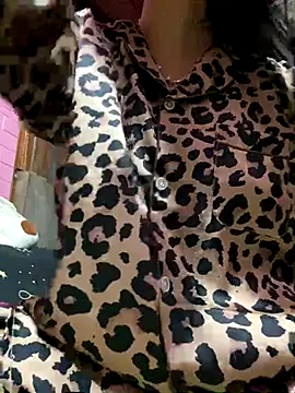 su kiki online show from November 23, 2025, 11:43 am