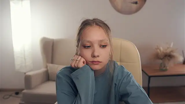 Snapshot of AdalineSheetz chatting on November 14, 2025, 1:21 pm AdalineSheetz online show from November 14, 2025, 1:21 pm