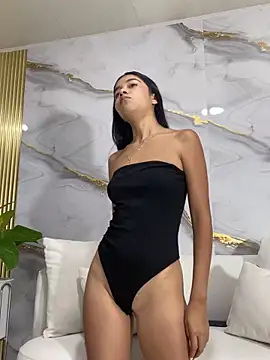 Sophie petite18 online show from November 27, 2025, 12:29 pm