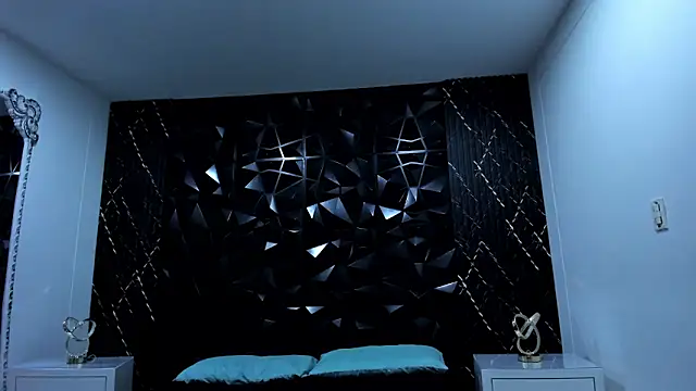 lilithDraven  online show from March 18, 2026, 3:53 am