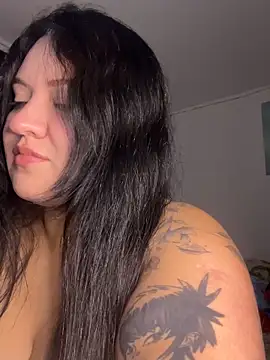 Snapshot of Just_danna chatting on June 3, 2026, 6:05 am Just danna online show from June 3, 2026, 6:05 am