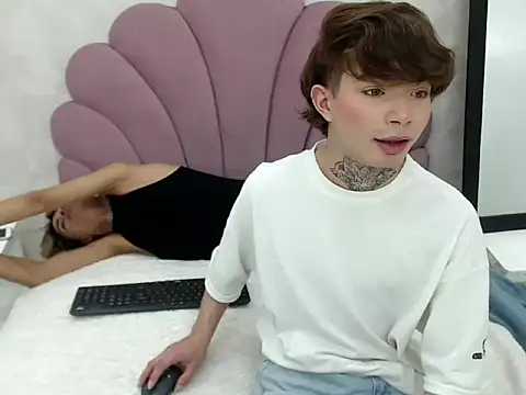 Snapshot of axel_and_jacob chatting on November 13, 2025, 7:24 pm axel and jacob online show from November 13, 2025, 7:24 pm