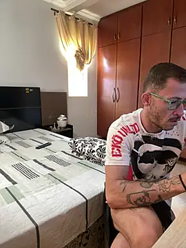 Lucasjandre online show from February 17, 2026, 12:23 pm