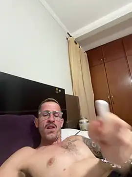 Lucasjandre online show from May 16, 2026, 12:18 am