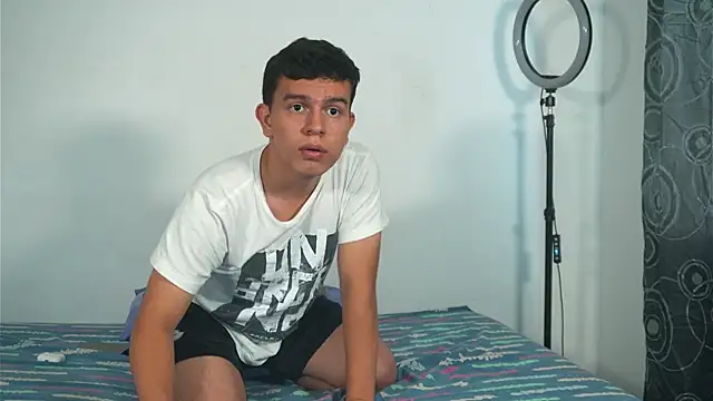 Max ethan5 online show from November 16, 2025, 9:31 pm