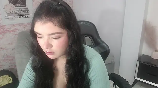 sarah rouse t  online show from November 14, 2025, 12:48 pm