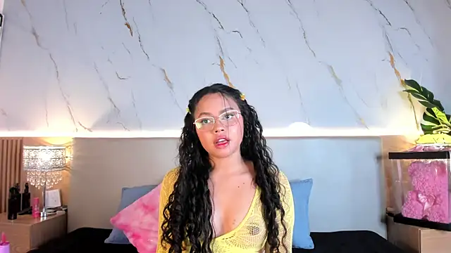 Snapshot of april_grey11 chatting on May 21, 2026, 8:16 pm april grey11 online show from May 21, 2026, 8:16 pm