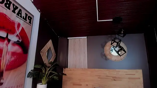 Velvet Dreamss online show from February 14, 2026, 12:13 pm