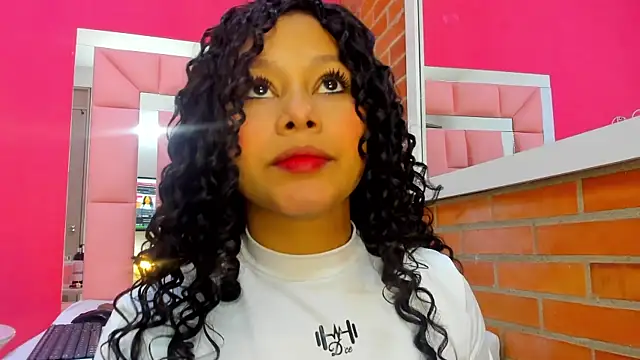 Veronica sexy69 online show from November 19, 2025, 6:19 pm