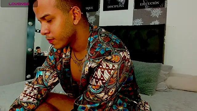 matthewlewis01 online show from November 18, 2025, 6:45 pm