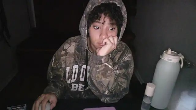 PrettyLittleProblem online show from November 13, 2025, 12:37 pm