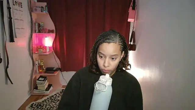 PrettyLittleProblem online show from November 18, 2025, 2:43 pm