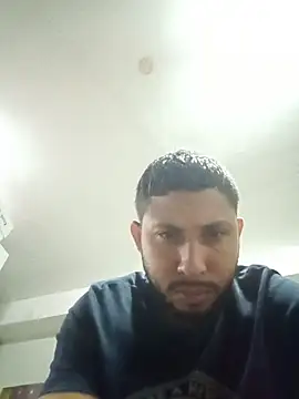 Snapshot of MAX_Jhonnson chatting on November 29, 2025, 1:19 am MAX Jhonnson online show from November 29, 2025, 1:19 am