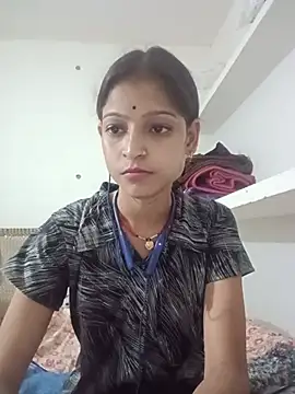 Snapshot of Mohnicute chatting on June 10, 2026, 6:07 pm Mohnicute online show from June 10, 2026, 6:07 pm