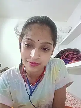 Snapshot of Mohnicute chatting on July 2, 2026, 6:47 pm Mohnicute online show from July 2, 2026, 6:47 pm