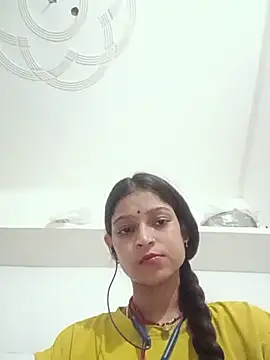 Snapshot of Mohnicute chatting on July 8, 2026, 6:01 pm Mohnicute online show from July 8, 2026, 6:01 pm