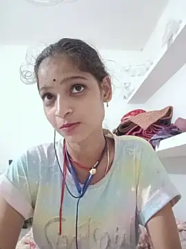 Snapshot of Mohnicute chatting on July 15, 2026, 6:46 pm Mohnicute online show from July 15, 2026, 6:46 pm